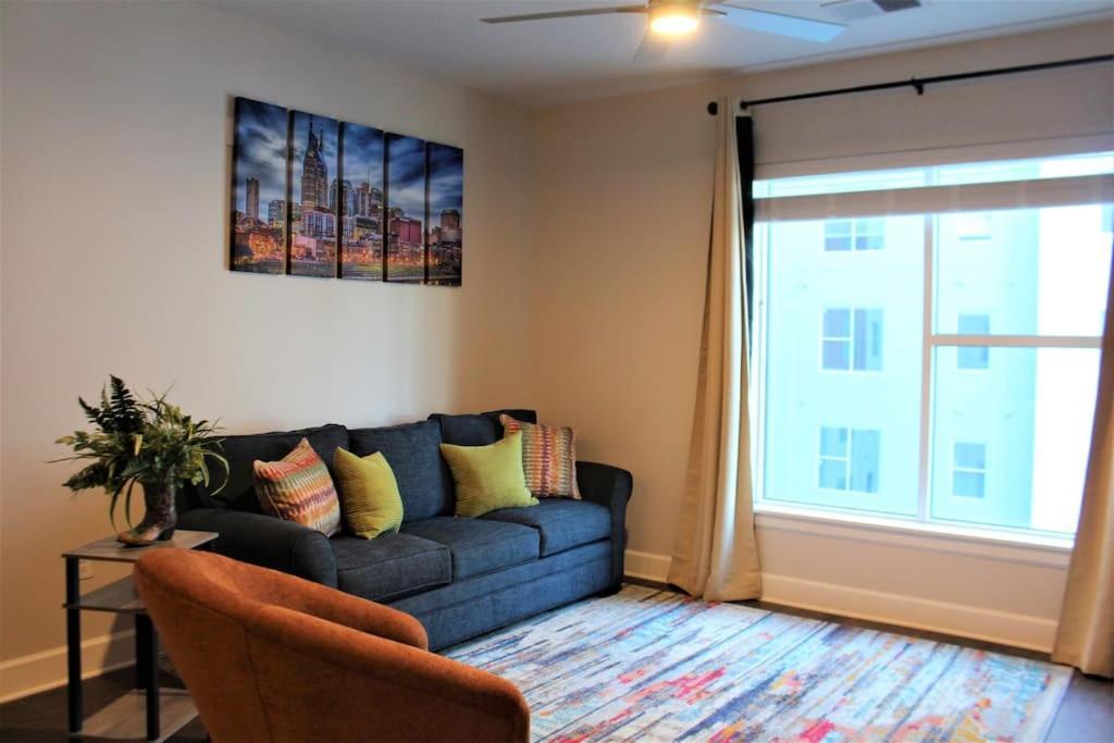 Luxury In The Gulch Apartment Нашвил Екстериор снимка